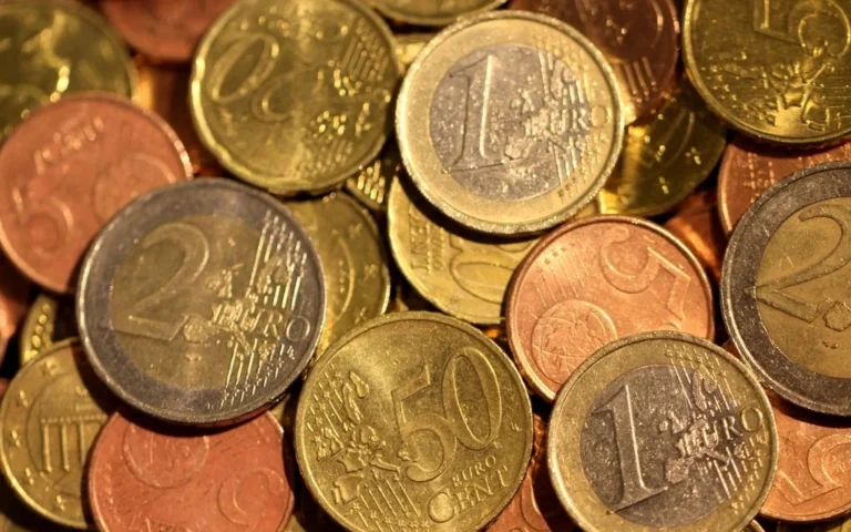 Monedas de euro: cuánto gana un examinador de tráfico de la DGT
